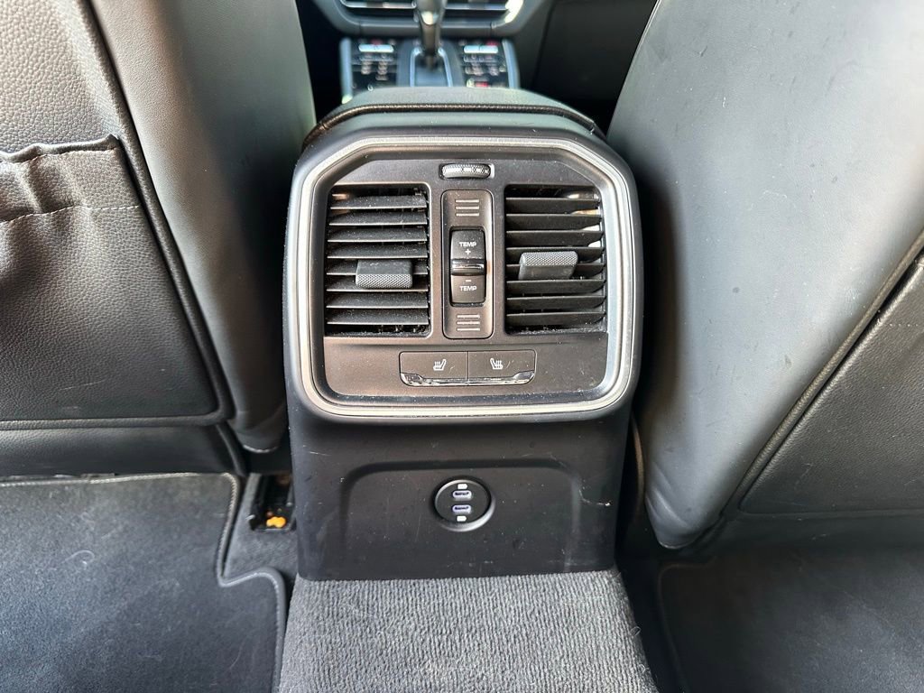 Certified 2023 Porsche Macan AWD/4WD image 38