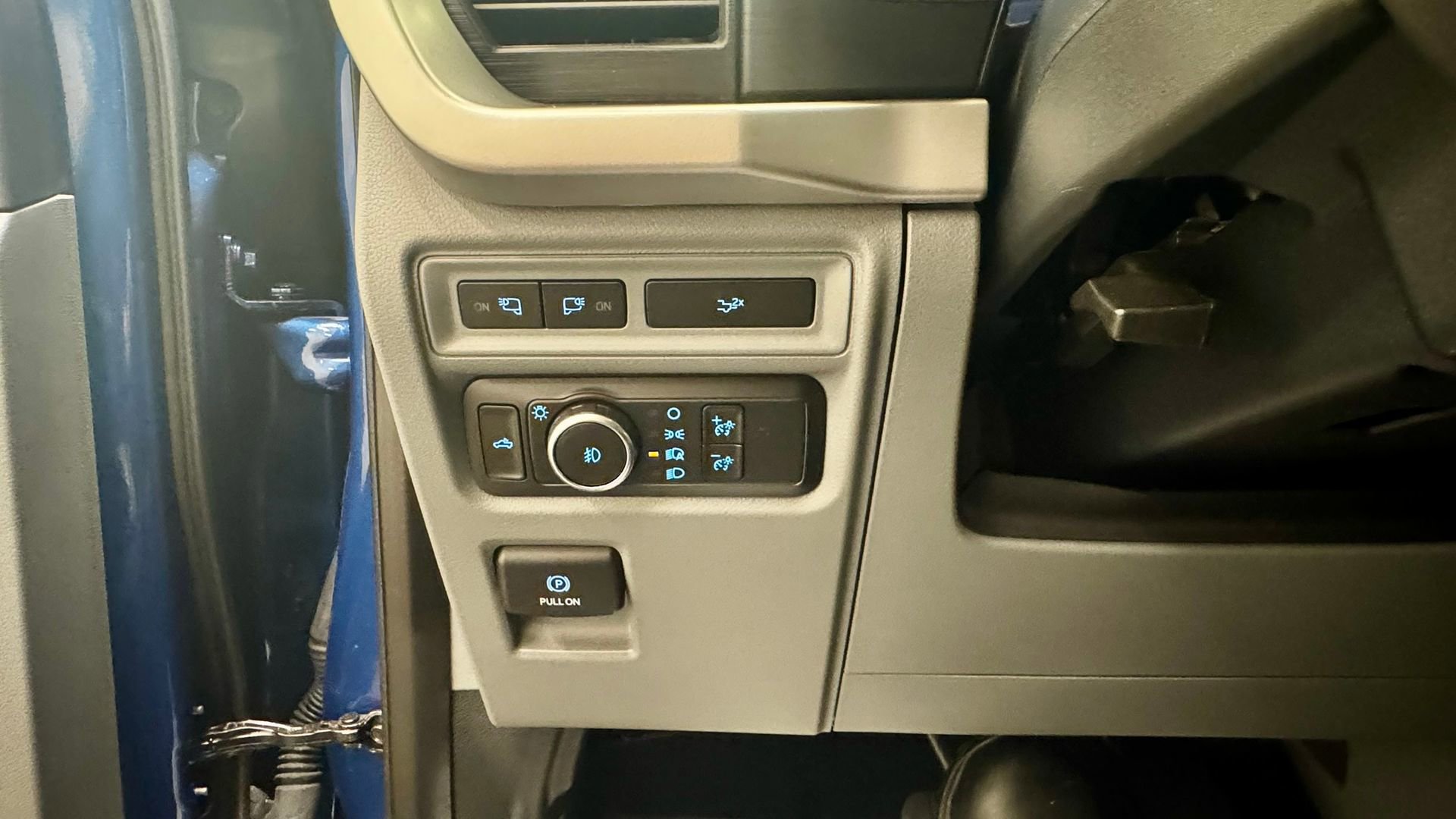 Used 2022 Ford F150 XLT w/ Equipment Group 302A High image 40