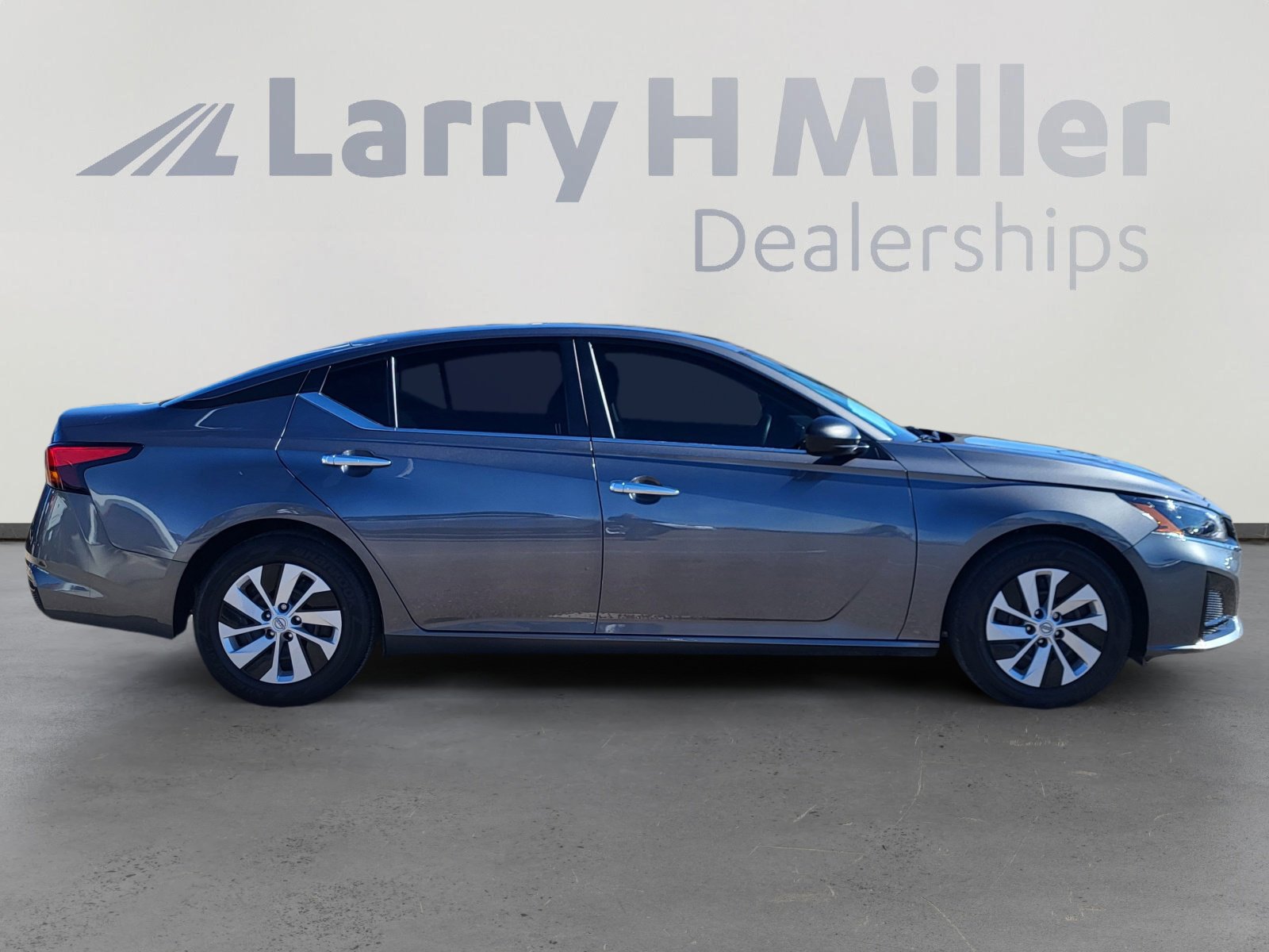 Used 2025 Nissan Altima 2.5 S image 6