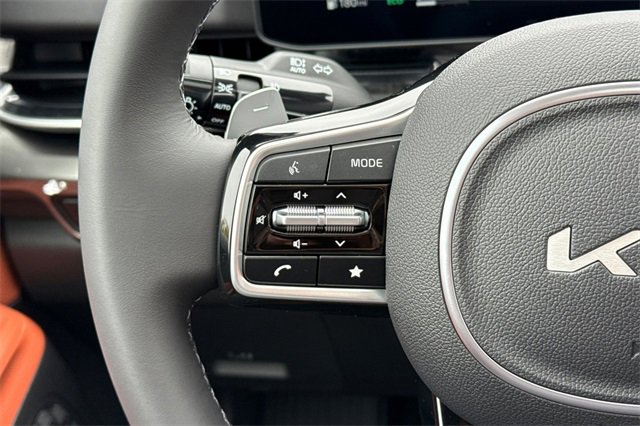 New 2026 Kia Carnival SX w/ SX Dark Edition Package image 30