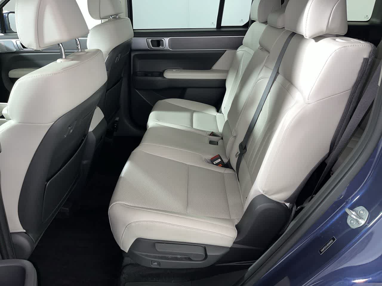 Used 2025 Hyundai Santa Fe SEL AWD/4WD image 27