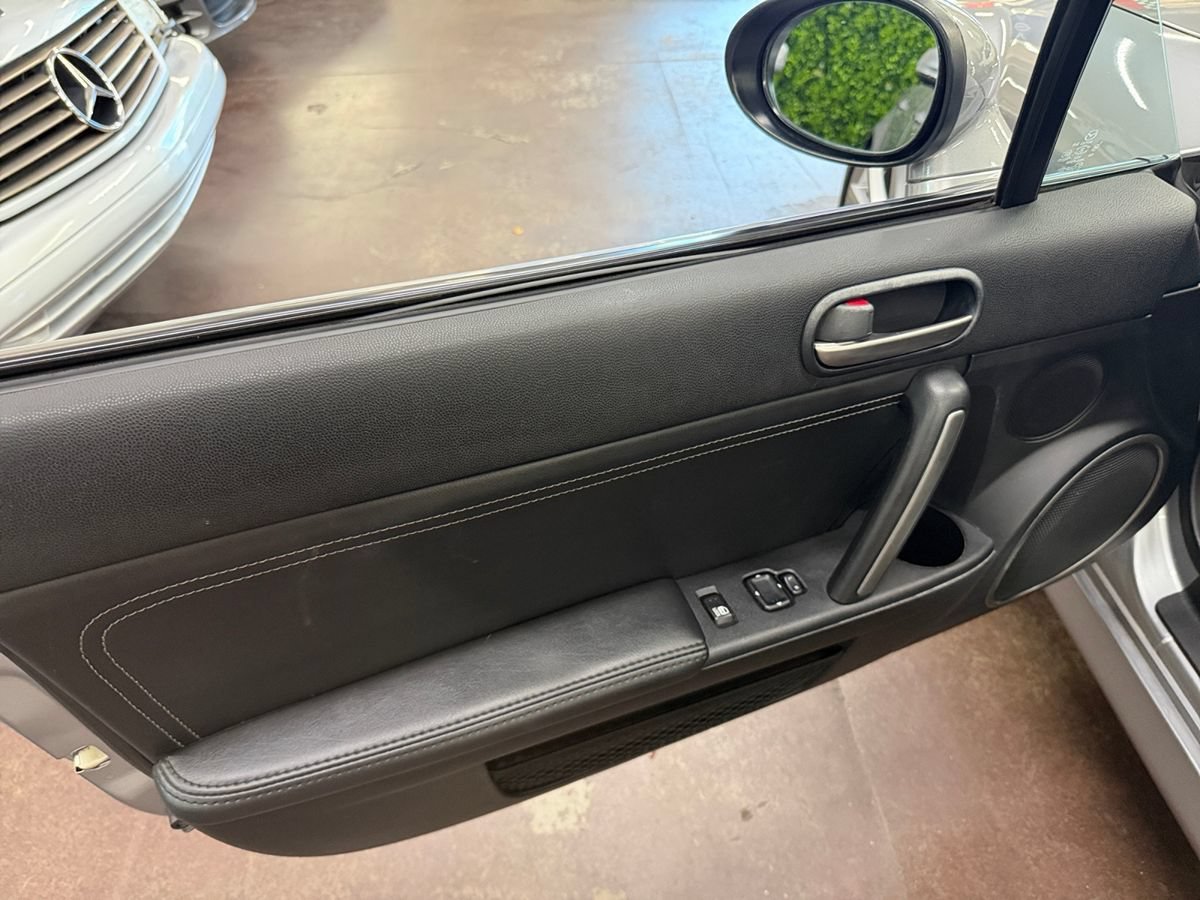 Used 2014 MAZDA MX-5 Miata Grand Touring RWD image 10