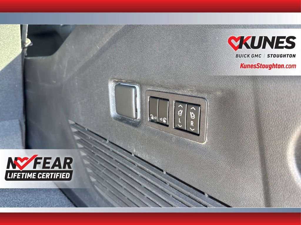 Used 2023 GMC Yukon XL Denali image 39