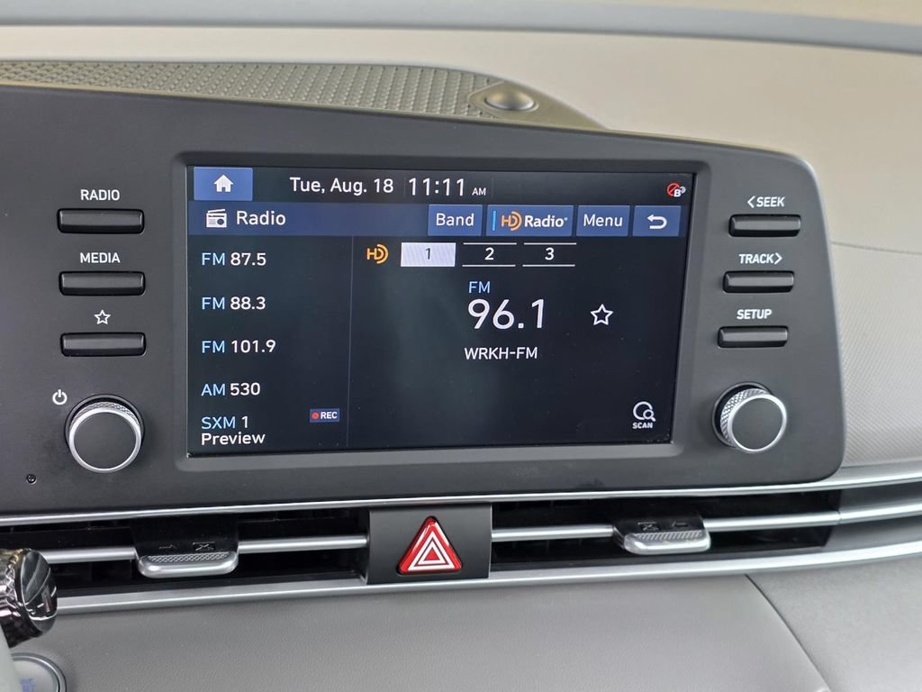 Used 2023 Hyundai Elantra SEL FWD image 14