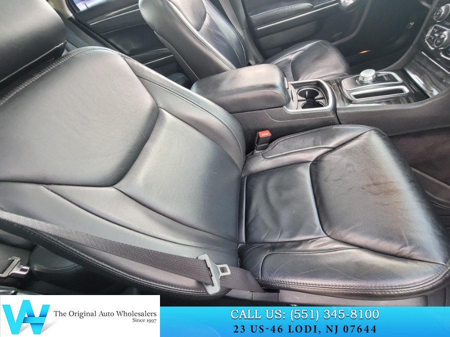 Used 2016 Chrysler 300 Limited AWD/4WD image 18
