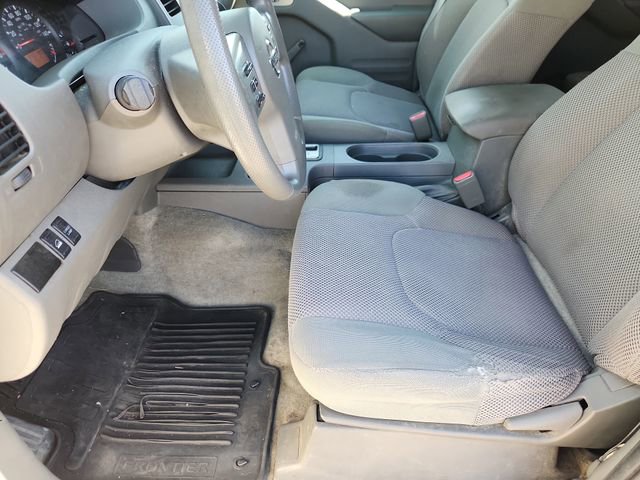 Used 2015 Nissan Frontier S image 6