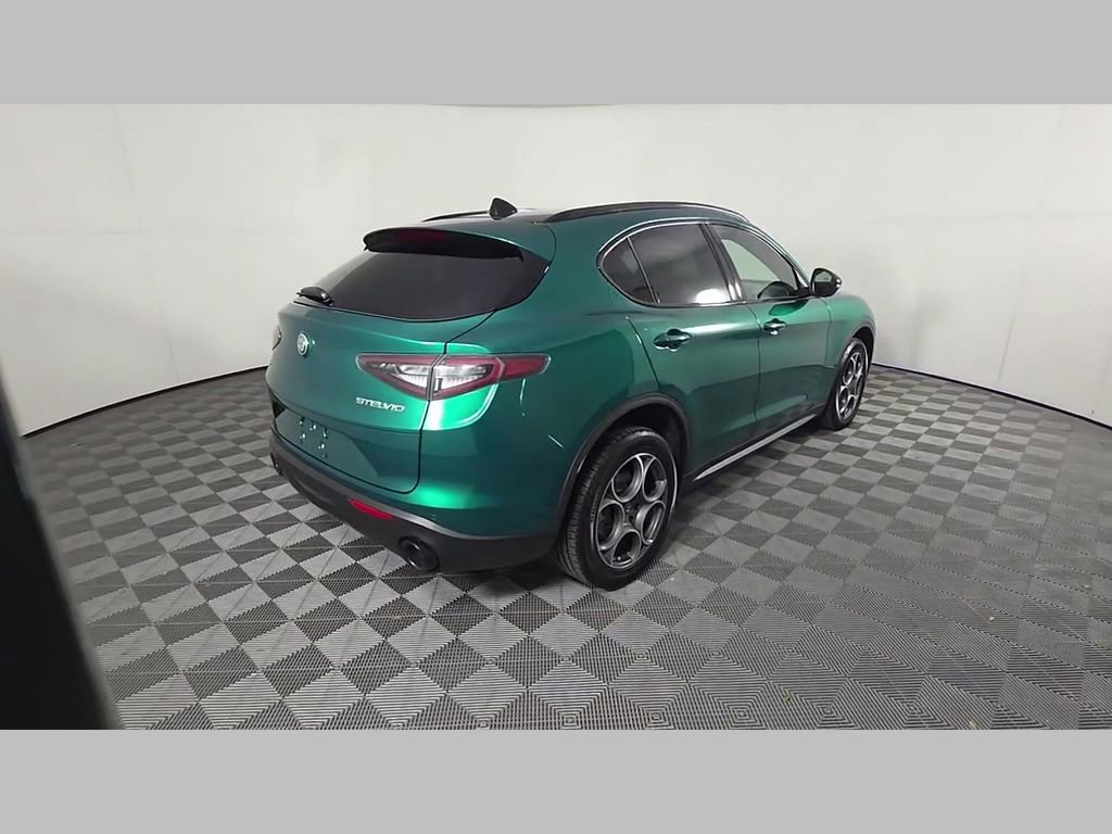 New 2025 Alfa Romeo Stelvio Sprint w/ Convenience Package image 29