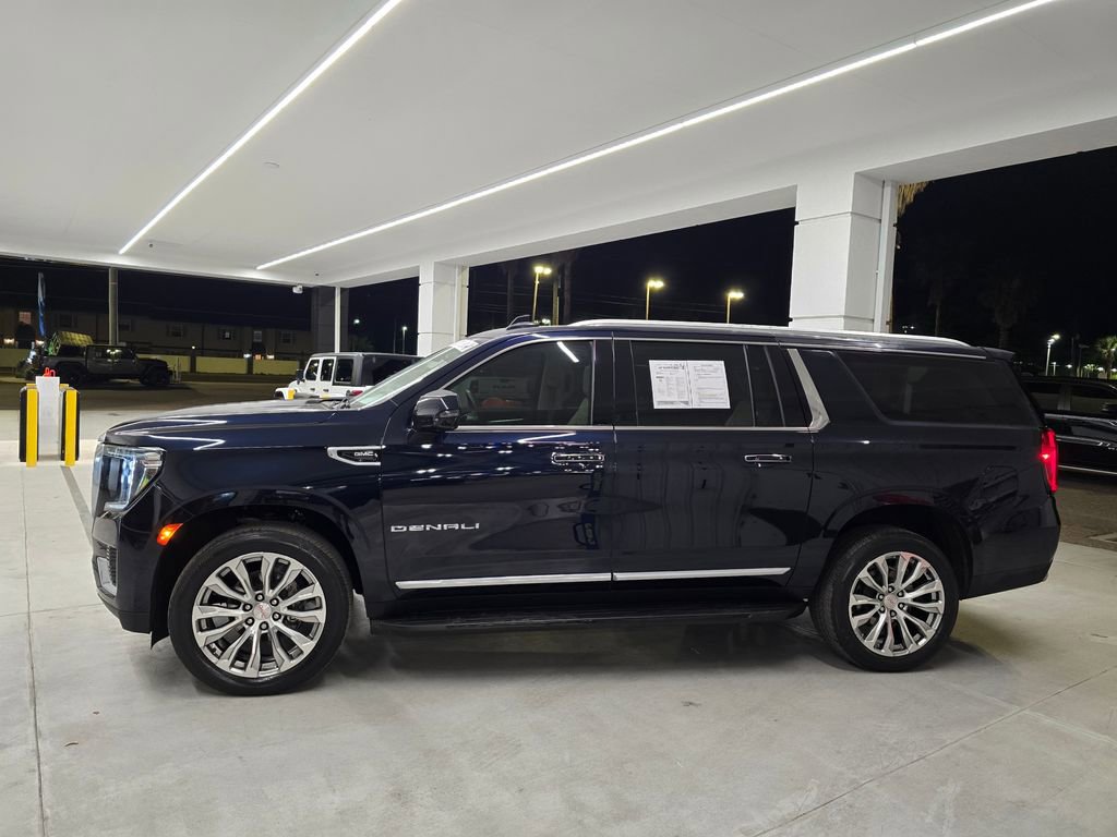 Used 2022 GMC Yukon XL Denali image 3