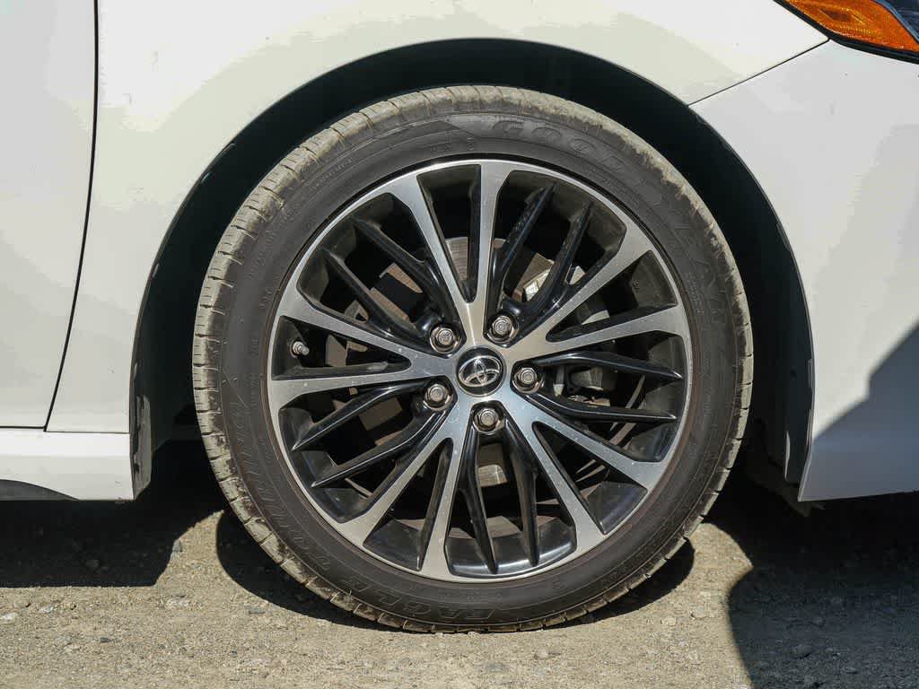 Used 2019 Toyota Camry SE FWD image 7