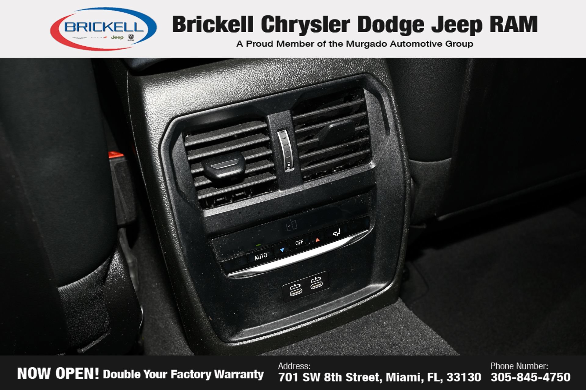 Used 2025 BMW 330i xDrive Sedan AWD/4WD image 21