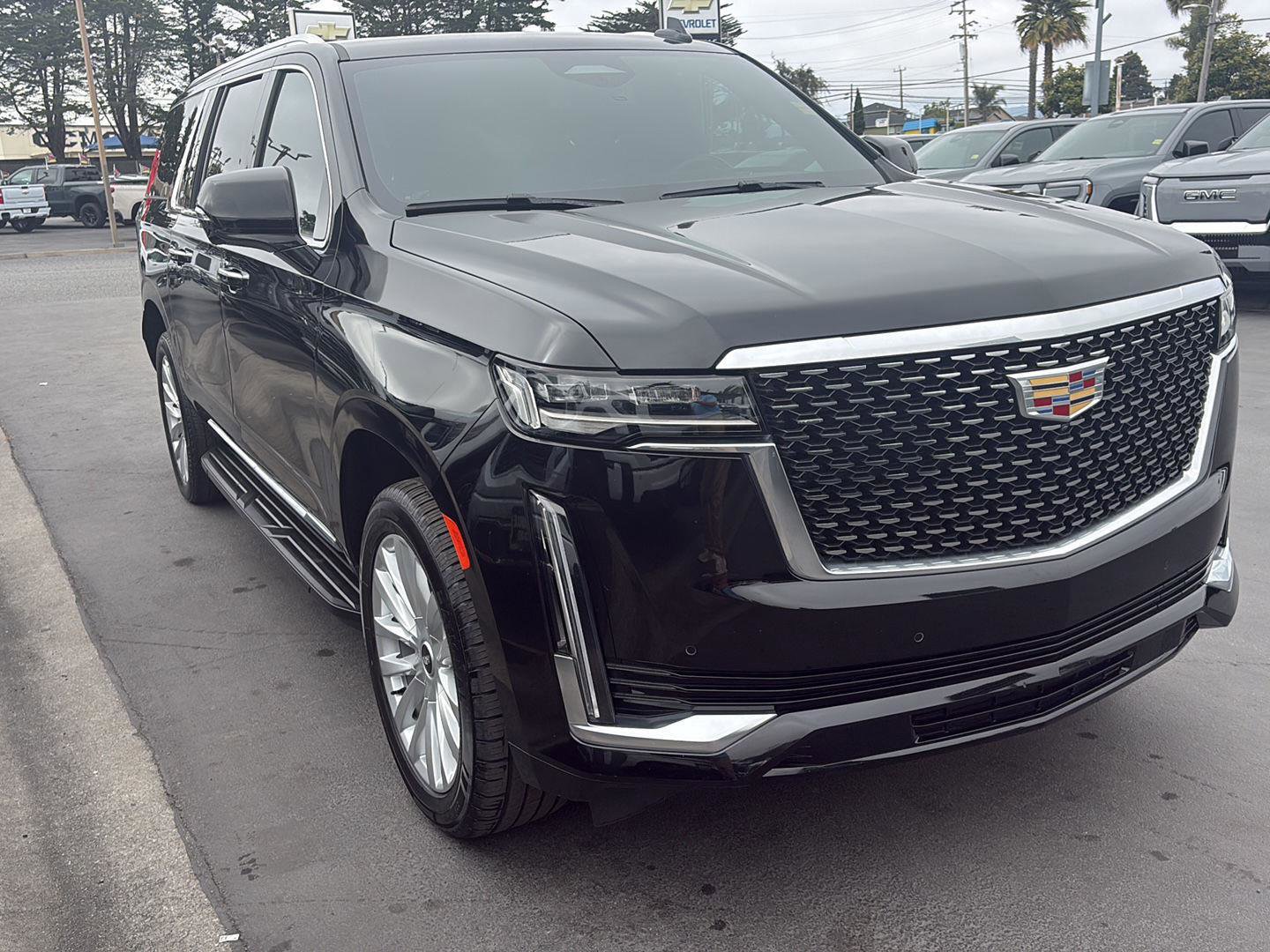 Used 2024 Cadillac Escalade ESV Luxury RWD image 6
