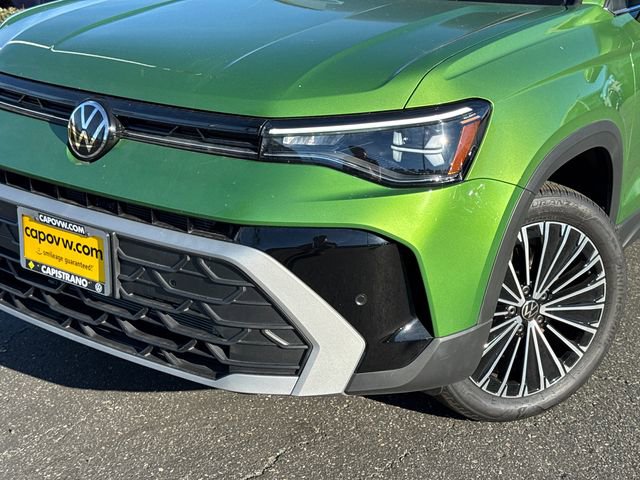 New 2025 Volkswagen Taos SE image 8