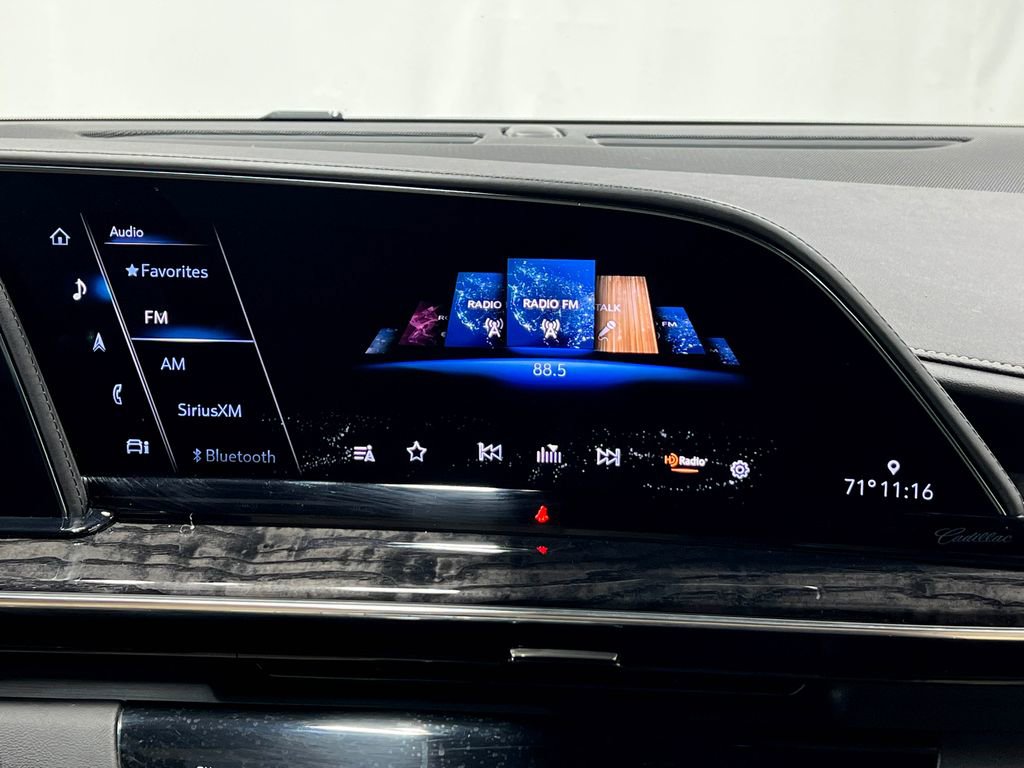 Used 2021 Cadillac Escalade Premium Luxury AWD/4WD image 25