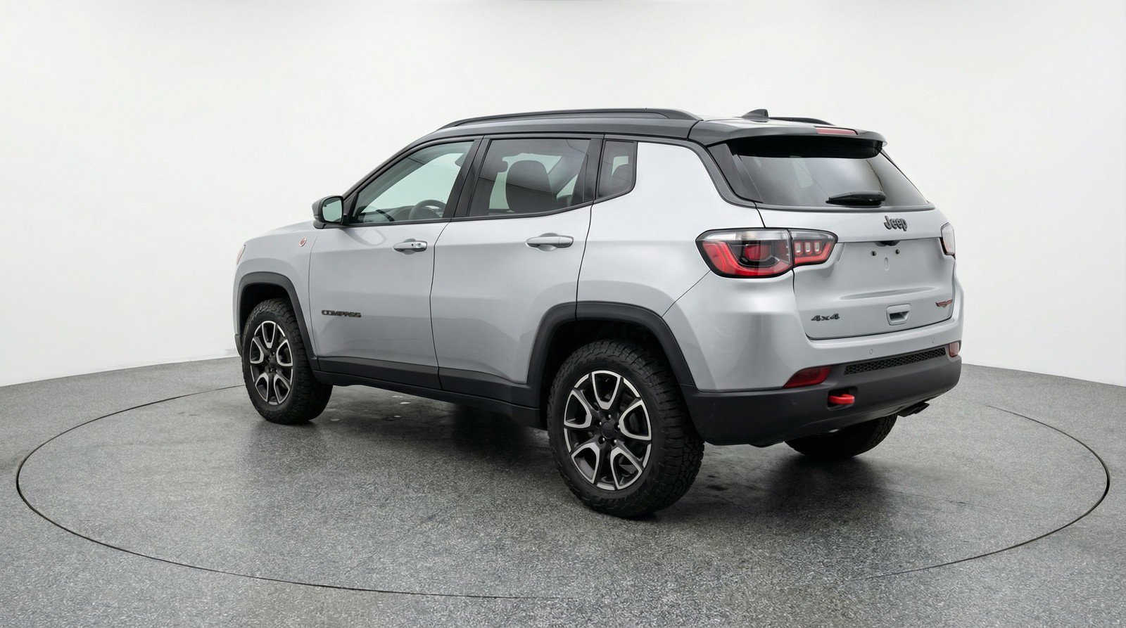 Used 2025 Jeep Compass Trailhawk image 6