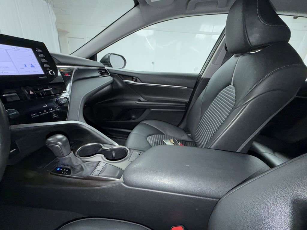 Certified 2023 Toyota Camry SE w/ Cold Weather Package FWD image 9