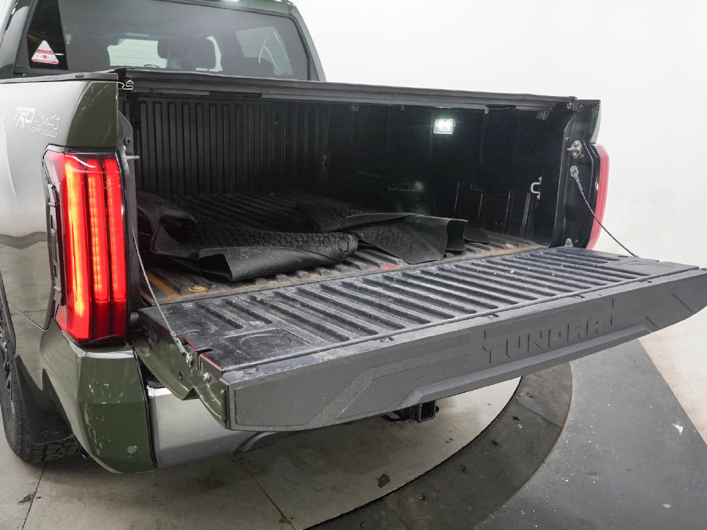 Used 2023 Toyota Tundra Limited AWD/4WD image 9