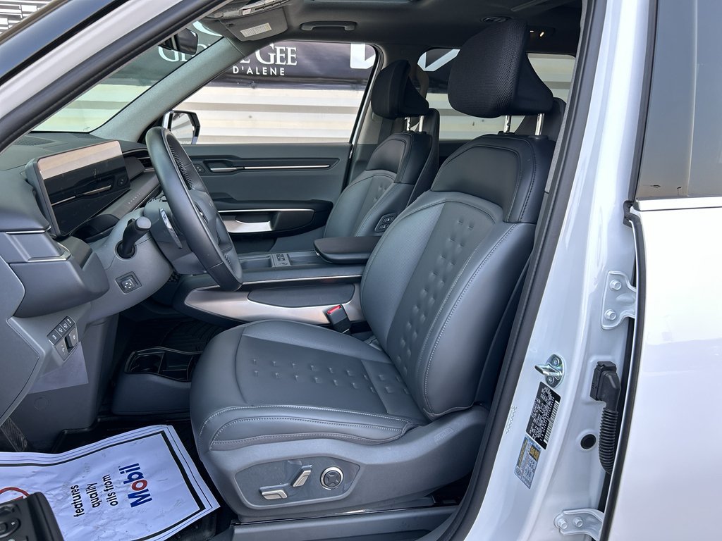 Certified 2026 Kia EV9 Wind AWD/4WD image 11