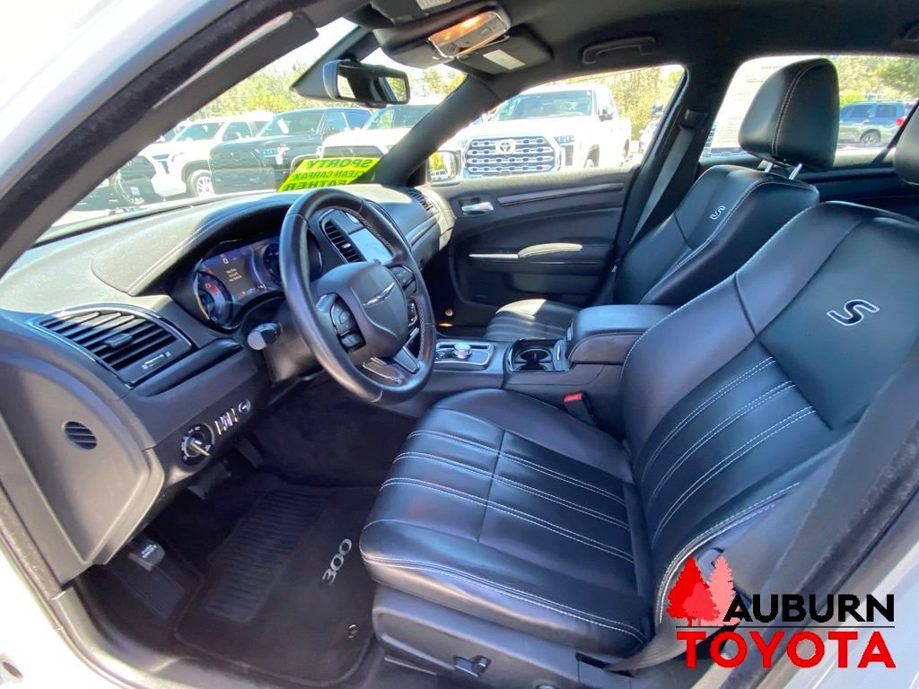 Used 2015 Chrysler 300 S RWD image 28