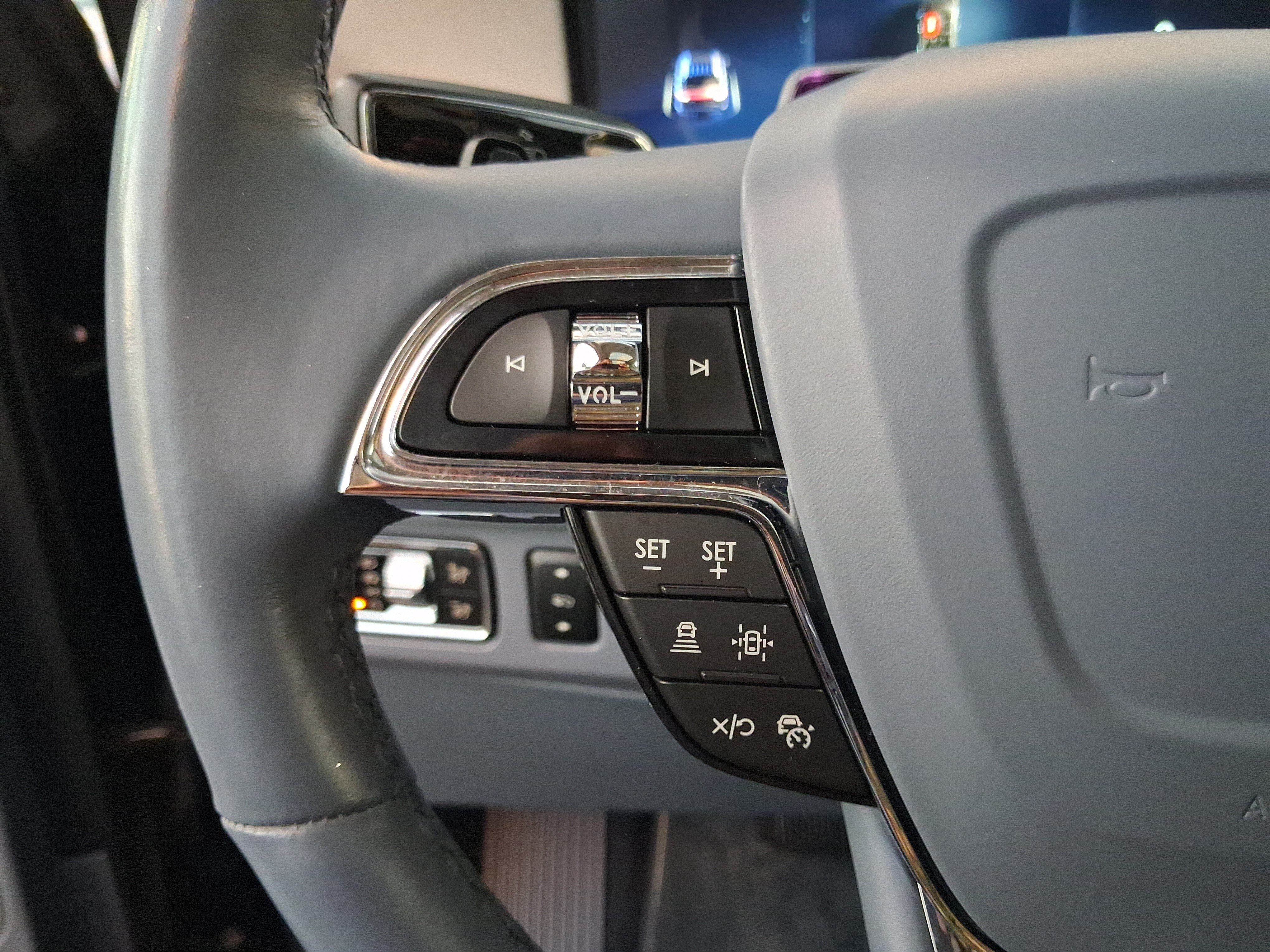 Certified 2022 Lincoln Navigator L Black Label AWD/4WD image 15