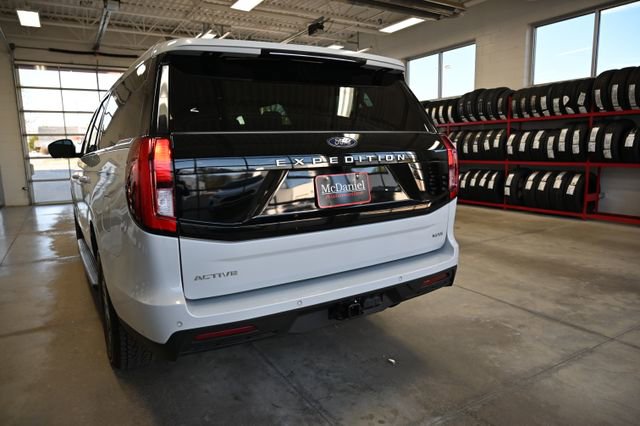 Used 2025 Ford Expedition Max Active AWD/4WD image 7