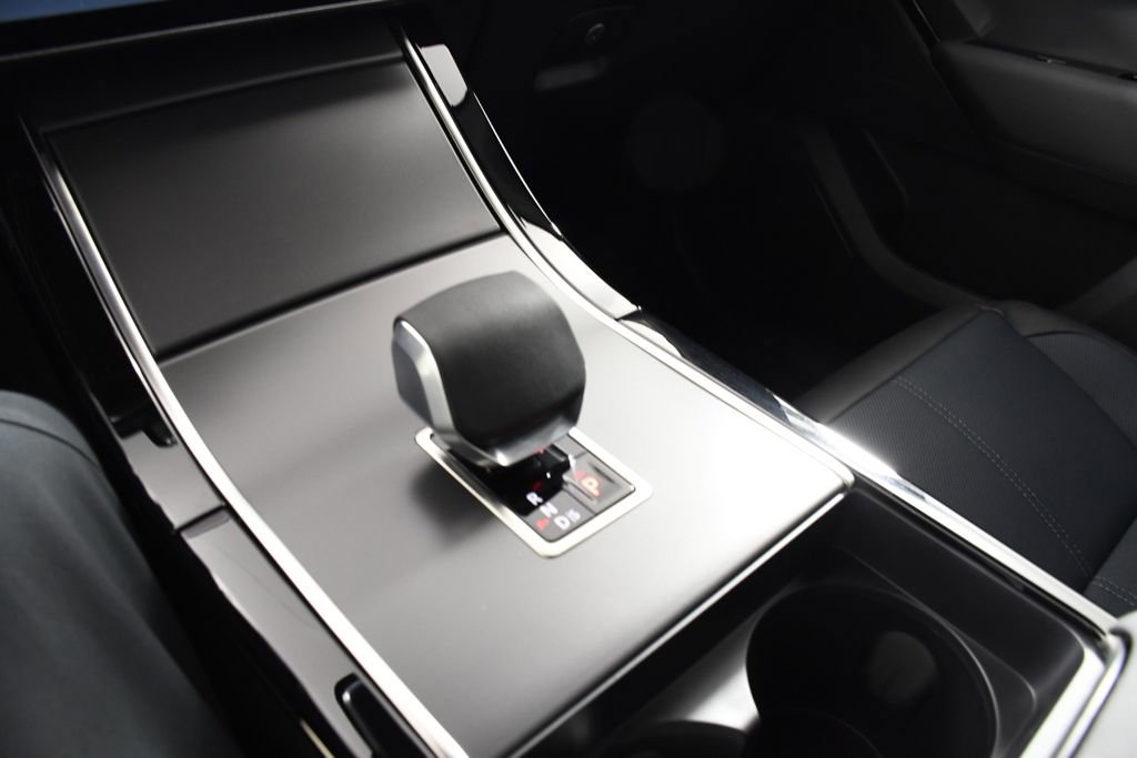 New 2026 Land Rover Range Rover Velar S AWD/4WD image 32