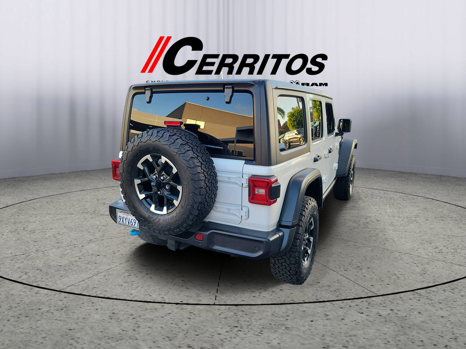 Certified 2024 Jeep Wrangler Unlimited Rubicon 4xe w/ Technology Group AWD/4WD image 2