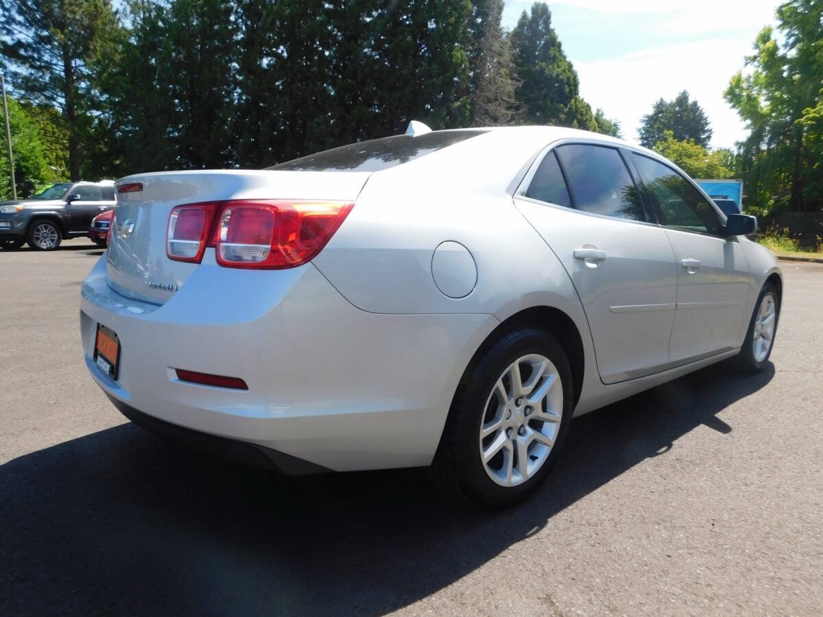 Used 2013 Chevrolet Malibu LT w/ Power Convenience Package FWD image 2