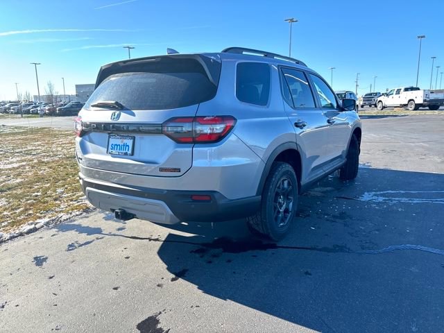 New 2025 Honda Pilot TrailSport image 3