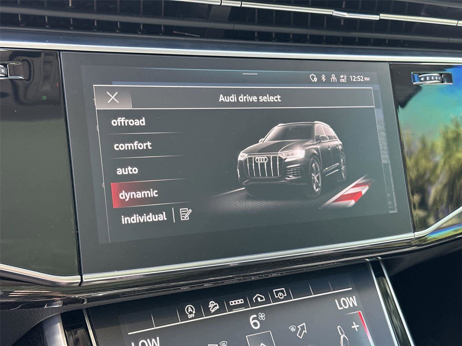 Used 2021 Audi Q7 2.0T Premium Plus w/ Premium Plus Package AWD/4WD image 37