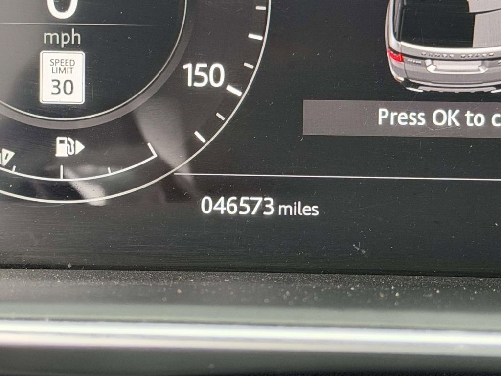 Used 2020 Land Rover Range Rover Sport HSE image 32