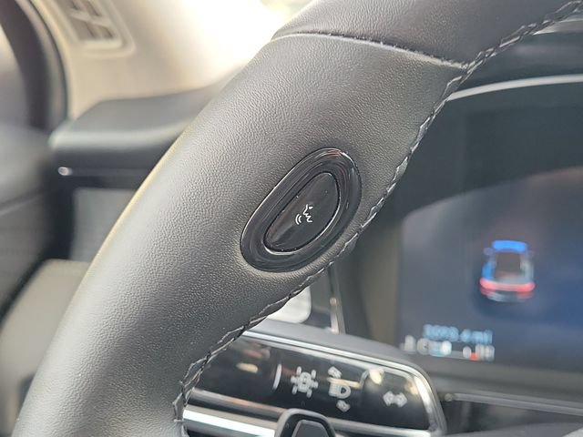 Certified 2025 Lincoln Corsair FWD image 20