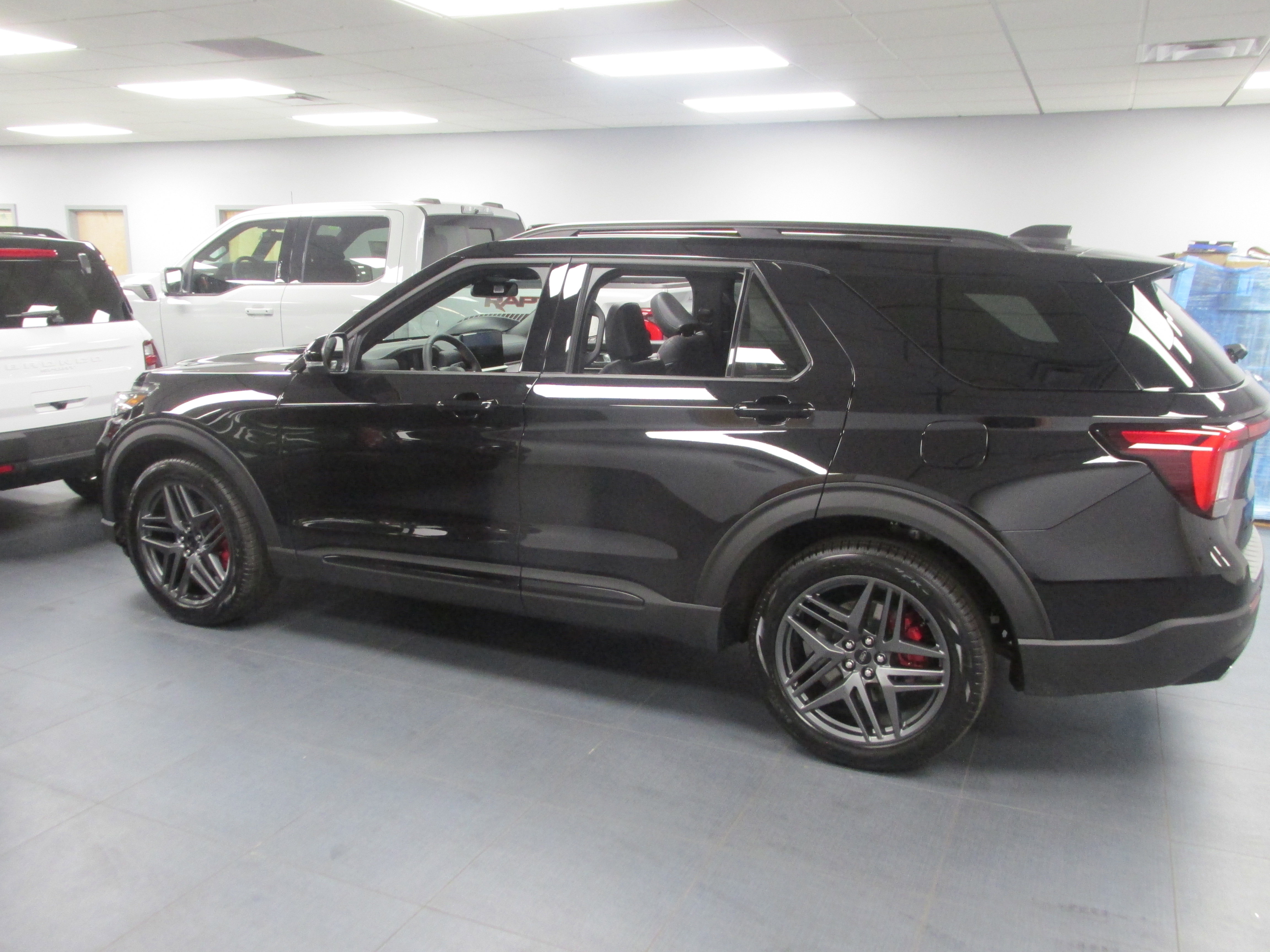 New 2025 Ford Explorer ST w/ Sun And Sound Package image 6