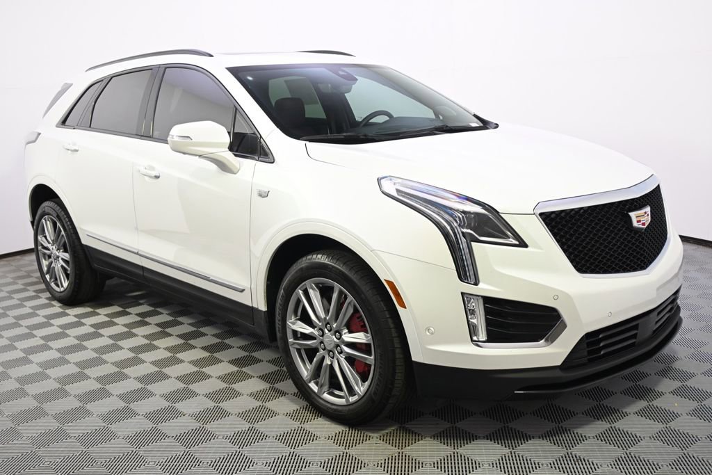 Certified 2025 Cadillac XT5 Sportv w/ Technology Package AWD/4WD image 8