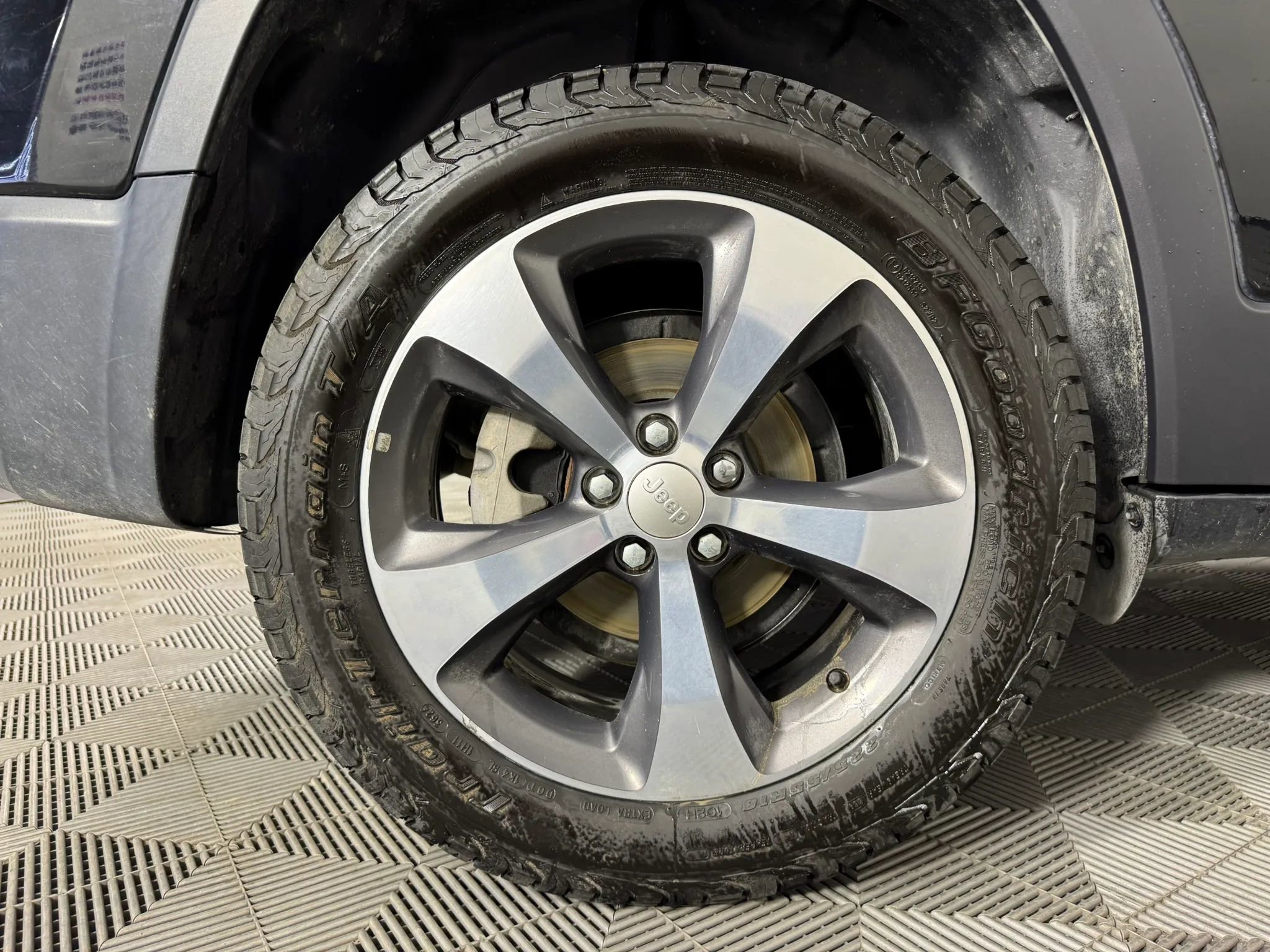 Used 2019 Jeep Cherokee Limited image 34