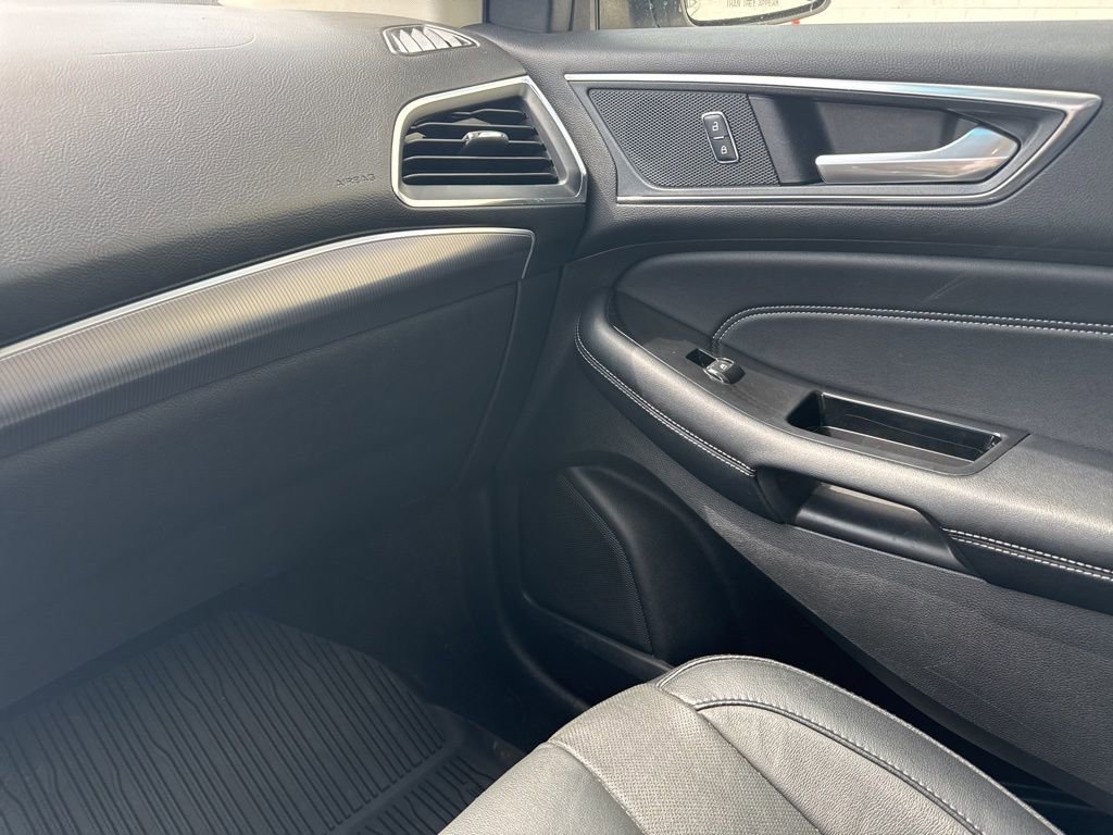 Used 2018 Ford Edge Titanium w/ Equipment Group 302A image 26