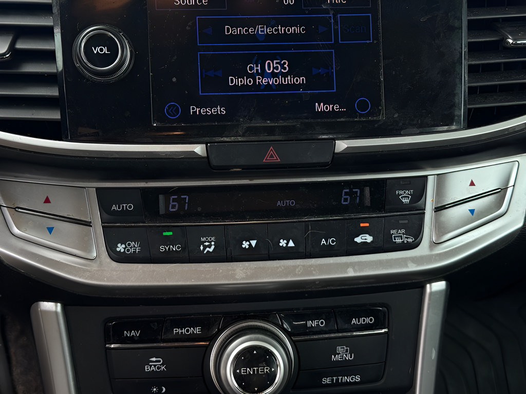 Used 2015 Honda Accord Touring image 31