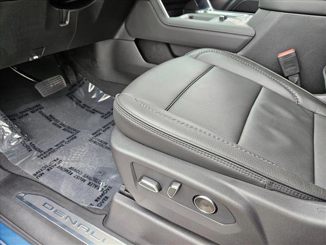New 2026 GMC Sierra 2500 Denali w/ Denali Reserve Package image 4