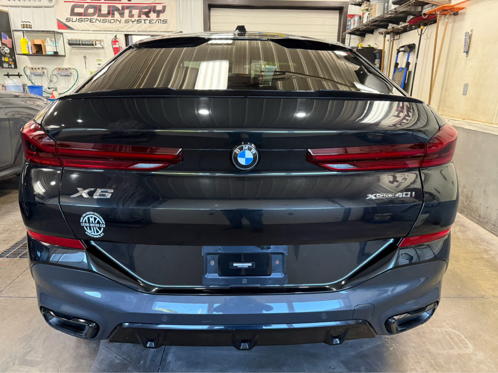 Used 2024 BMW X6 xDrive40i w/ Premium Package AWD/4WD image 7