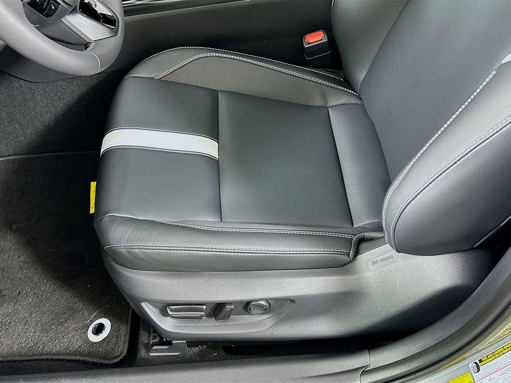 Certified 2025 Toyota Camry SE image 20