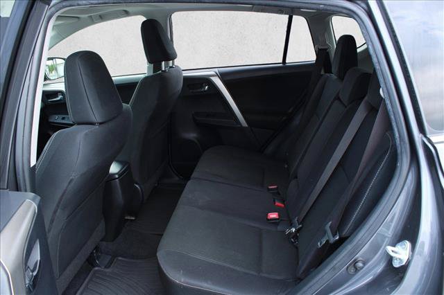 Used 2015 Toyota RAV4 XLE AWD/4WD image 30