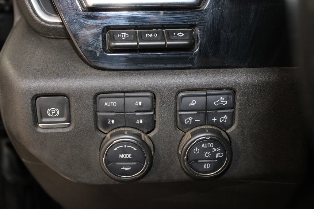 Used 2024 Chevrolet Silverado 2500 High Country w/ High Country Premium Package AWD/4WD image 44
