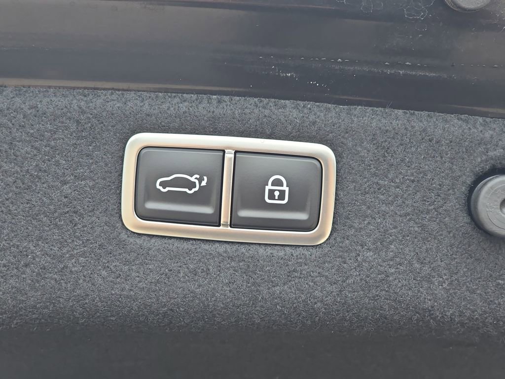 Used 2025 Genesis G70 3.3T Advanced w/ Sport Prestige Package image 13