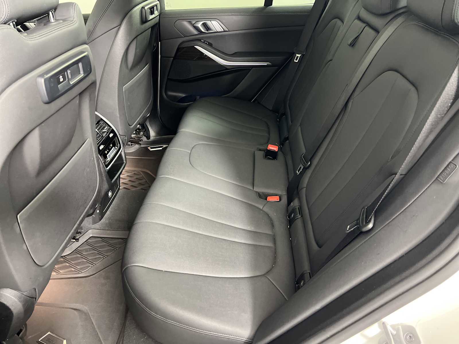 Used 2021 BMW X5 sDrive40i w/ Convenience Package image 33