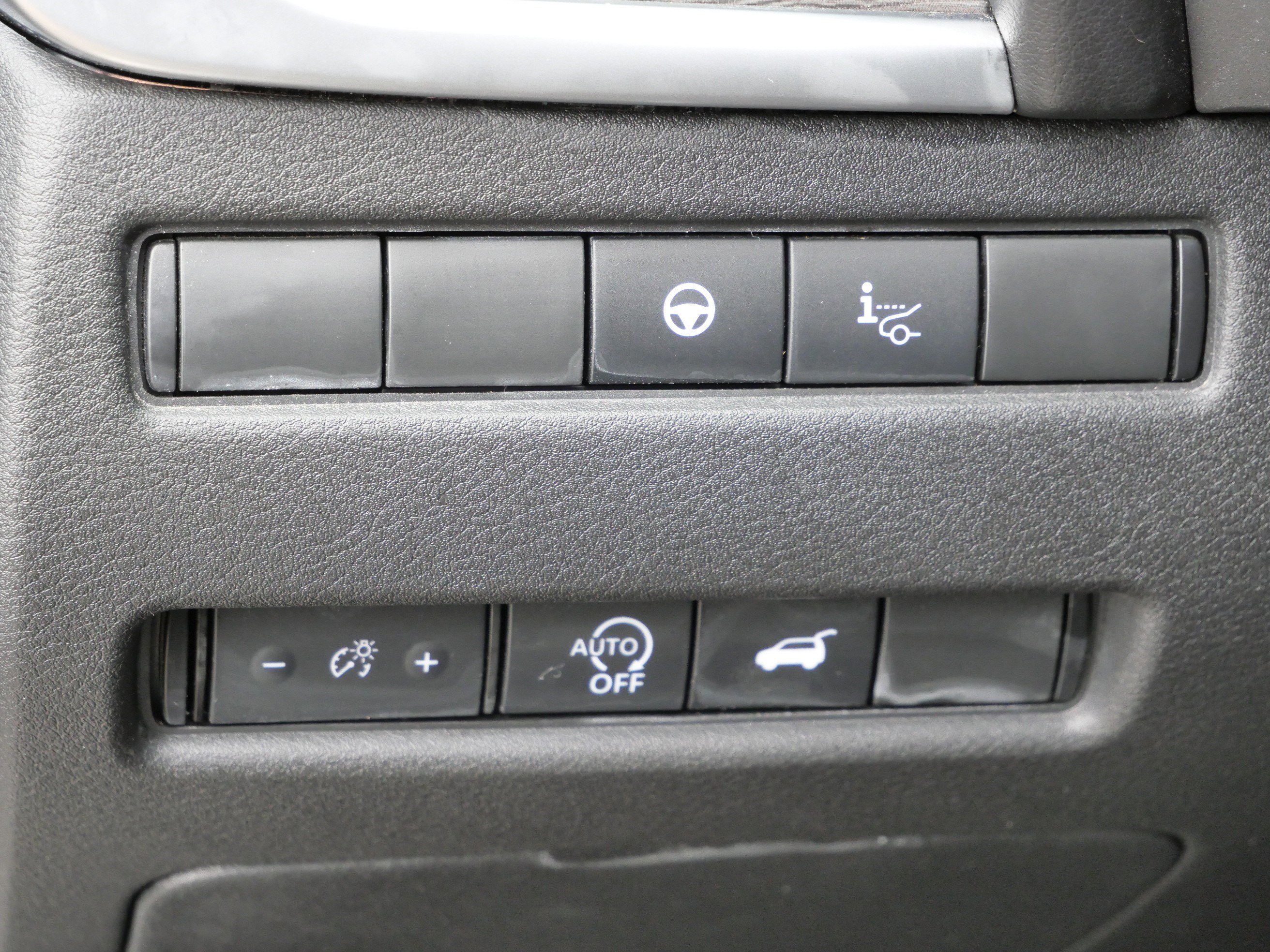 Used 2024 Nissan Rogue Platinum w/ Platinum Premium Package AWD/4WD image 21