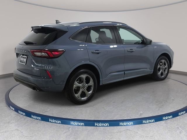Used 2023 Ford Escape ST-Line w/ Tech Pack #1 AWD/4WD image 6