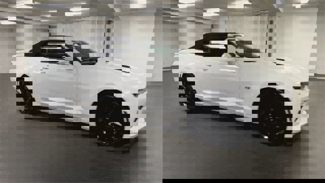 Certified 2017 Chevrolet Camaro SS image 2