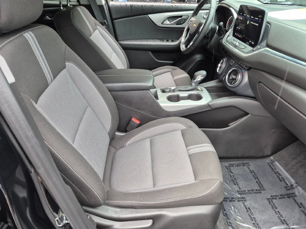 Used 2025 Chevrolet Blazer LT AWD/4WD image 29