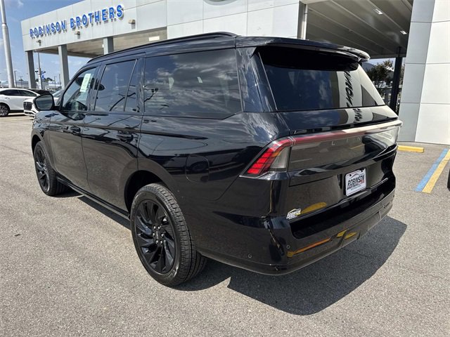 New 2025 Lincoln Navigator Reserve image 5