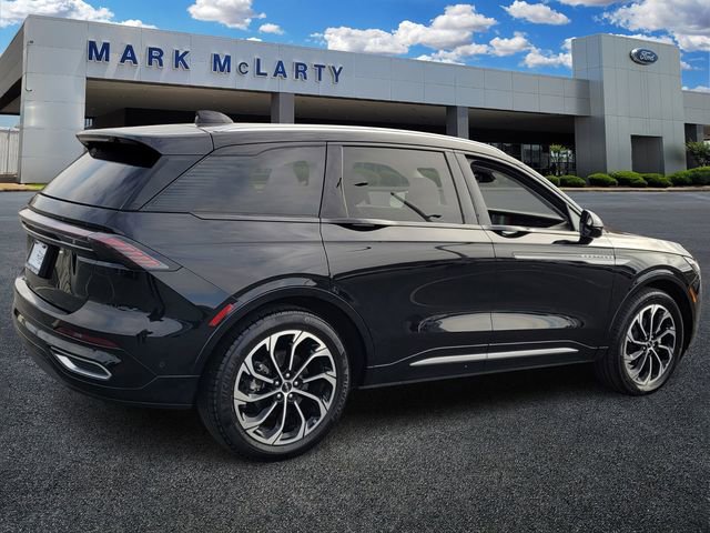 Certified 2024 Lincoln Nautilus Reserve image 4