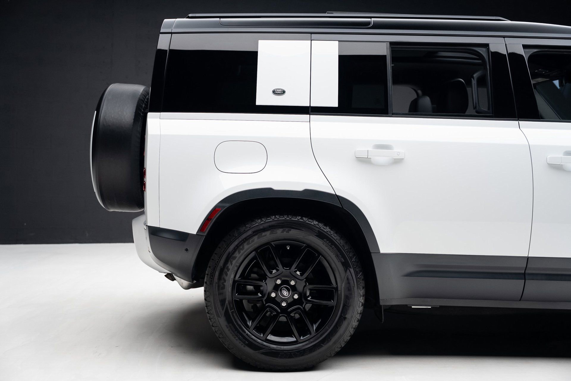 Used 2021 Land Rover Defender 110 S image 37